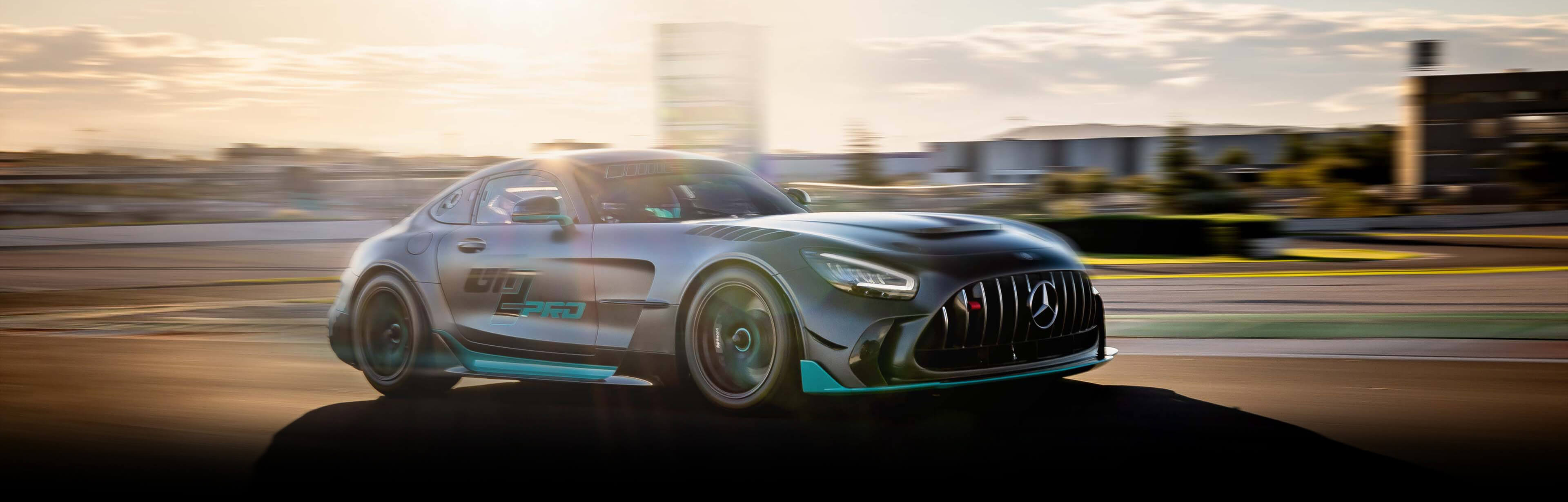 MSI Stealth 18 Mercedes-AMG - 18